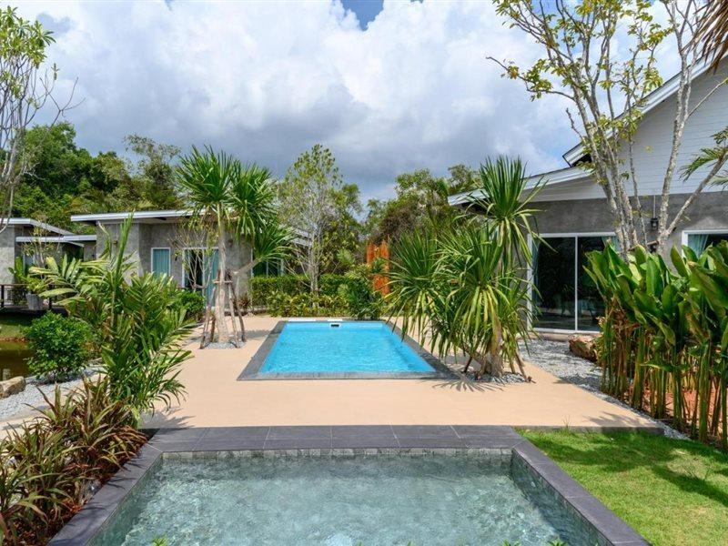 Loftpical Resort Phuket Exterior foto